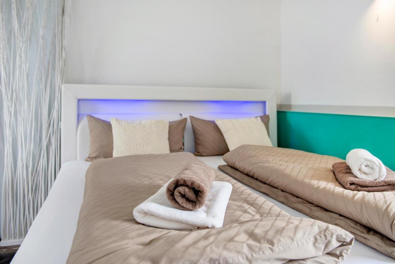 Spawo Mit Sauna Und Whirpool ฟุลเลนดอร์ฟ ภายนอก รูปภาพ