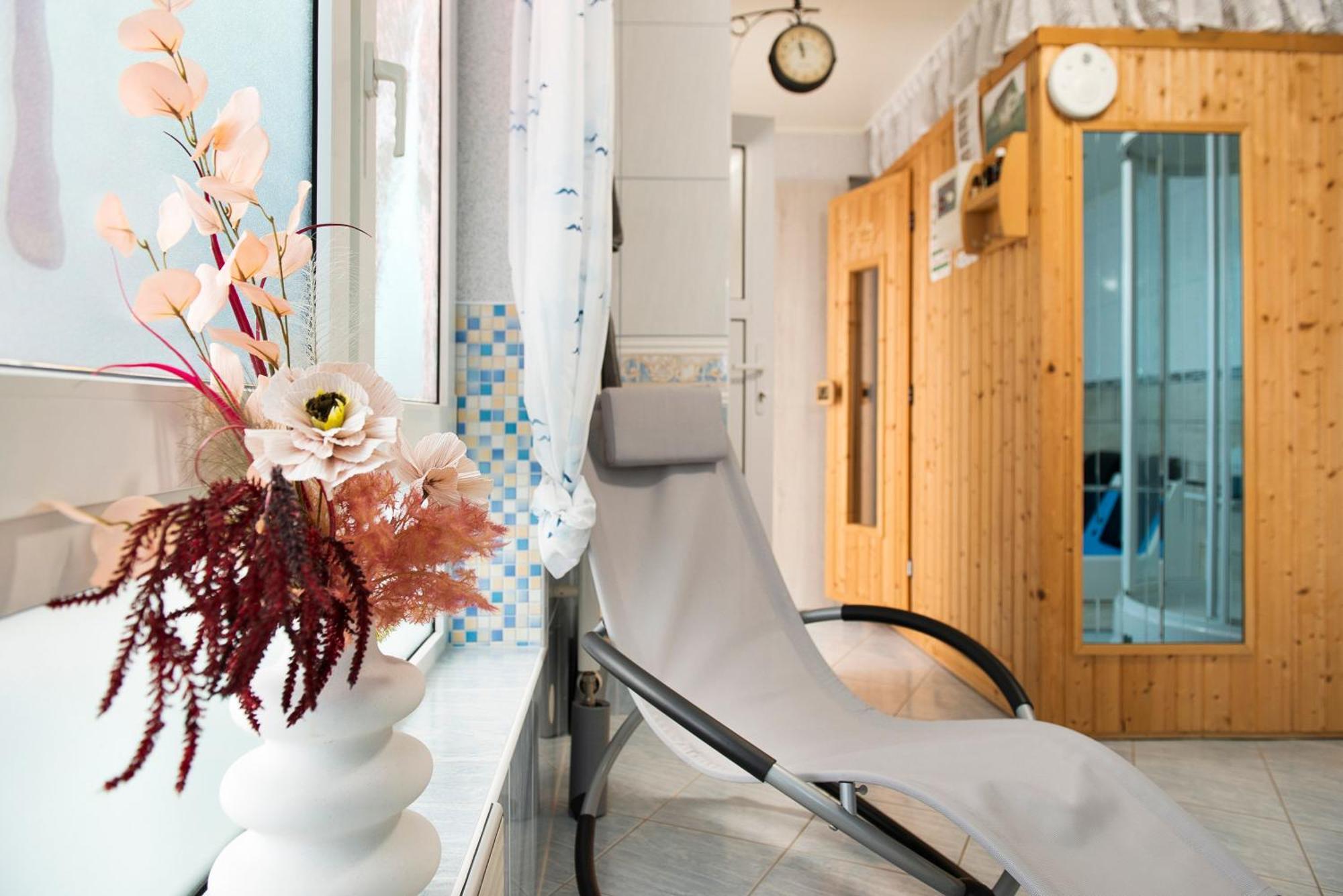 Spawo Mit Sauna Und Whirpool ฟุลเลนดอร์ฟ ภายนอก รูปภาพ