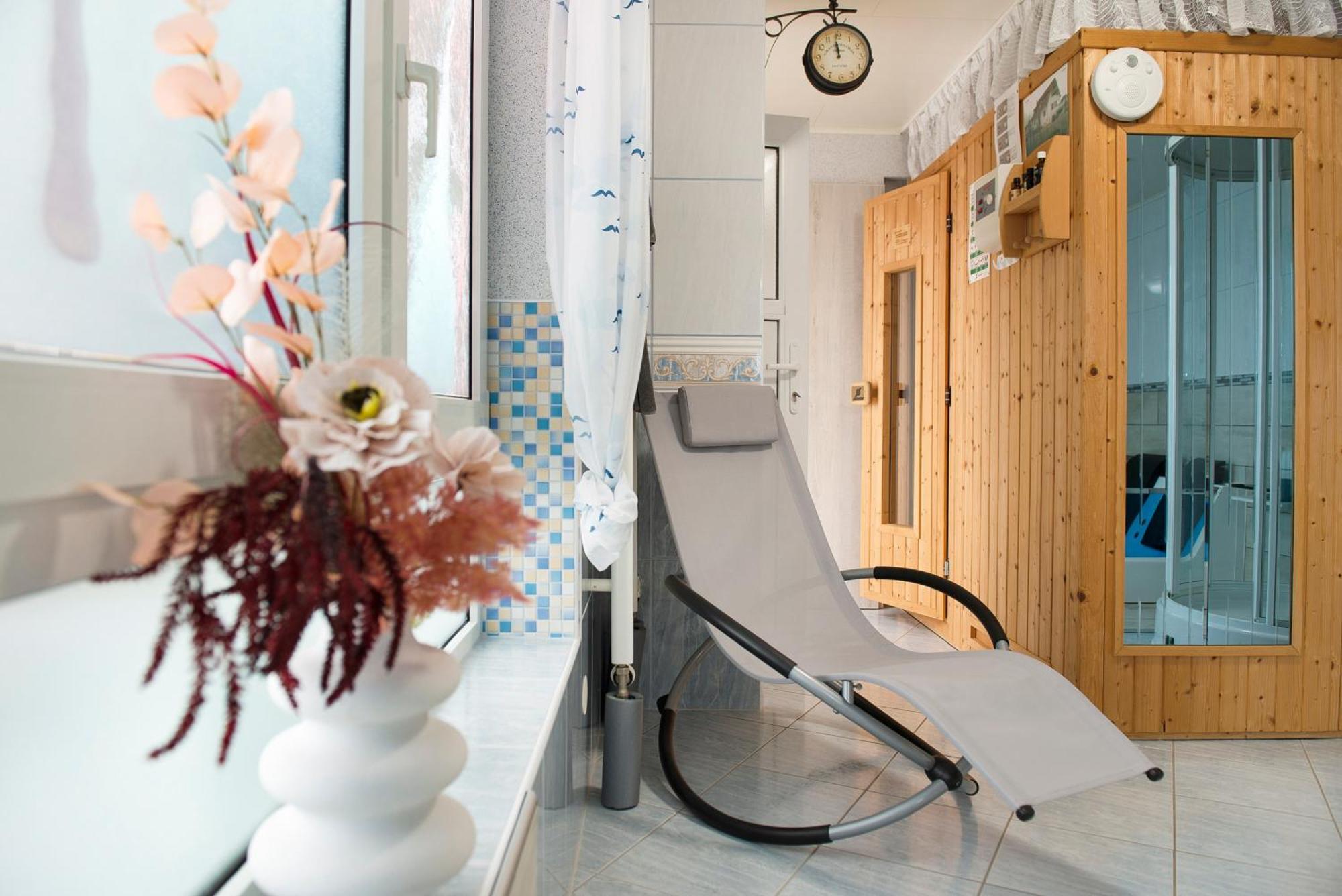 Spawo Mit Sauna Und Whirpool ฟุลเลนดอร์ฟ ภายนอก รูปภาพ